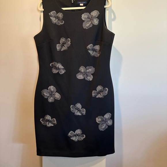 Tommy Hilfiger Dresses & Skirts - Tommy Hilfiger Elegant Black Floral Sleeveless Dress